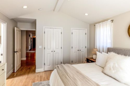 542 Quartz St, Redwood City CA  94062-2228 exterior