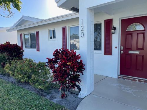 120 15th Ct, Boynton Beach, FL 33426-4605