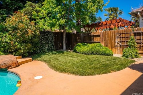 416 Southbury Ln, Chico CA  95973-8230 exterior