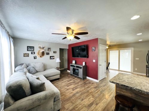1617 Washington St, New Castle, PA 16101-4475
