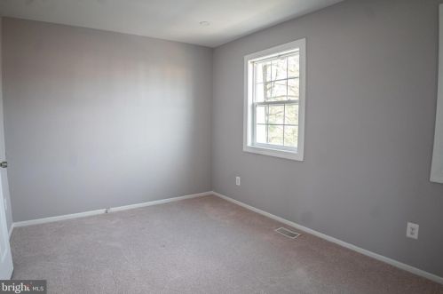 14796 Tamarack Pl, Woodbridge VA  22191-3136 exterior