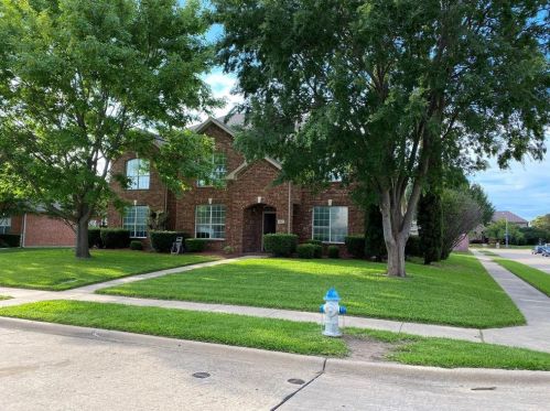 5421 Wellington Dr, Richardson, TX 75082-2702