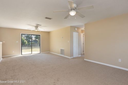 5649 Jamaica Rd, Cocoa, FL 32927-8132