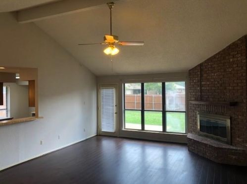 1012 Gannon Dr, Plano TX  75025-2512 exterior
