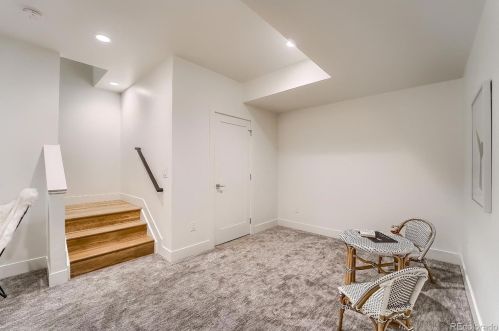 1241 Jackson St, Denver CO 80210-6616 exterior