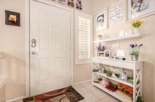1572 Oakland St, Chandler, AZ 85225-5274