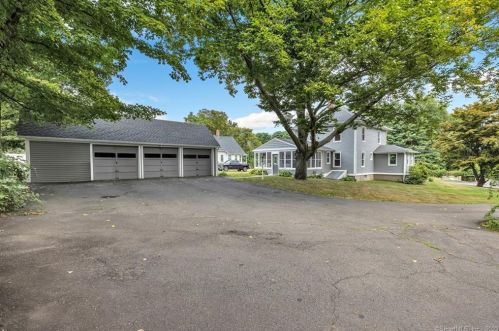198 Meadow St, Huntington CT  06484-2265 exterior