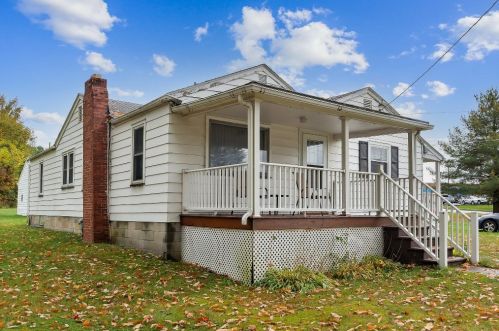 3998 Mitchell Rd, New Castle, PA 16105-4412