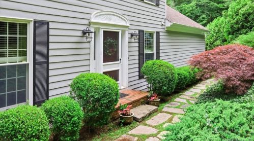 640 Nod Hill Rd, Wilton, CT 06897-1305