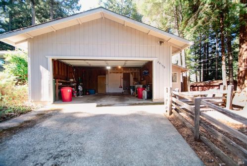 24150 Birch Pl, Willits CA  95490-9509 exterior