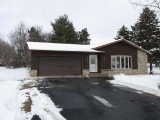 103 Siesta Dr, Montello, WI 53949-9381