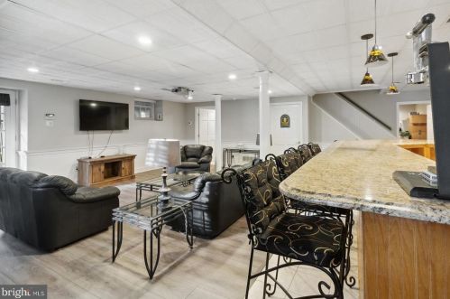 4 Newlin Way, Glen Mills PA  19342-1259 exterior