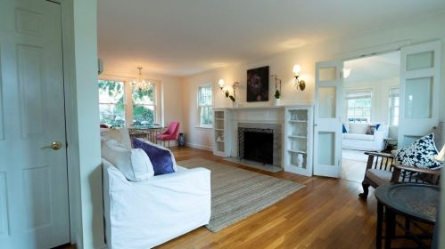 77 Shelton Rd, Swampscott, MA 01907-2823