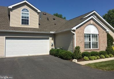 162 Point Ct, Trenton, NJ 08648-2858