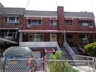 644 227th St, Bronx, NY 10466-3905