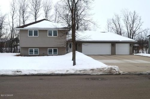 214 Darling Pl, Alex, MN 56308-4765