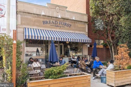 4444 Connecticut Ave, Washington DC  20008-2318 exterior