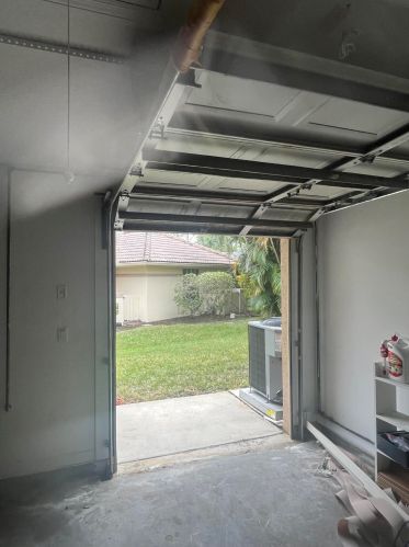 1306 Cottonwood Cv, Fort Pierce FL  34986-2002 exterior