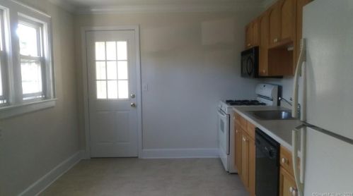80 Mayflower Ave, Stamford CT  06906-1610 exterior