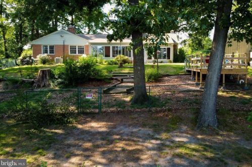 126 Lakeside Dr, Laurel DE  19956-1144 exterior