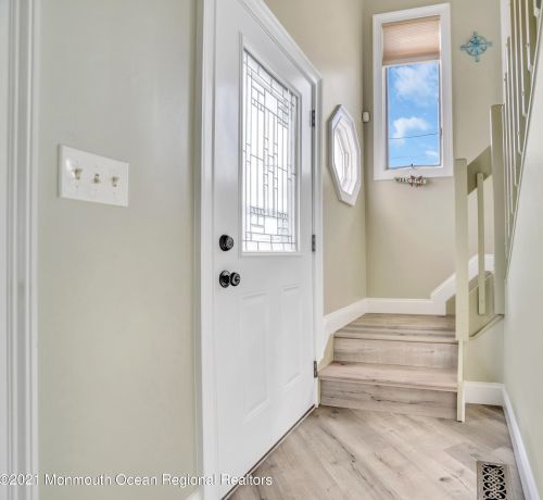 406 Eisenhower Ave, Pelican Island NJ  08751-1625 exterior