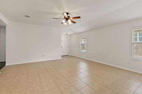 790 Middle Crk, Creedmoor, TX 78610-2782