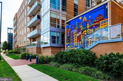 10902 Barton Hill Ct, Herndon VA  20191-5000 exterior