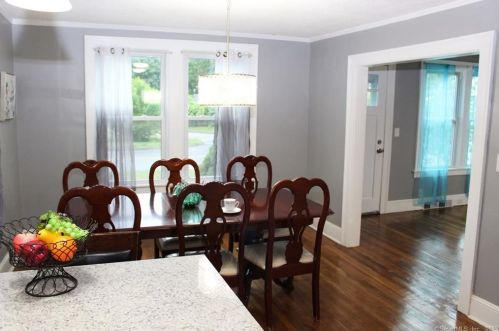 135 Autumn St, Manchester CT  06040-5519 exterior