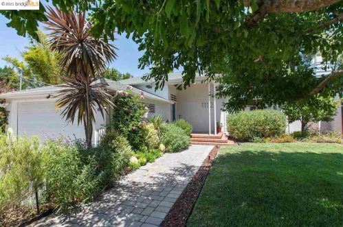 1112 Glen Dr, San Leandro, CA 94577-3850