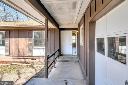 143 Jefferson Ave, Locust Grove, VA 22508-5210
