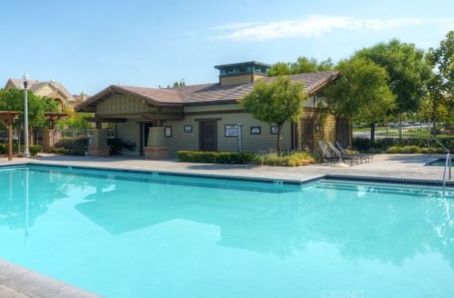 27642 Sunny Creek Dr, Santa Clarita, CA 91354-1898