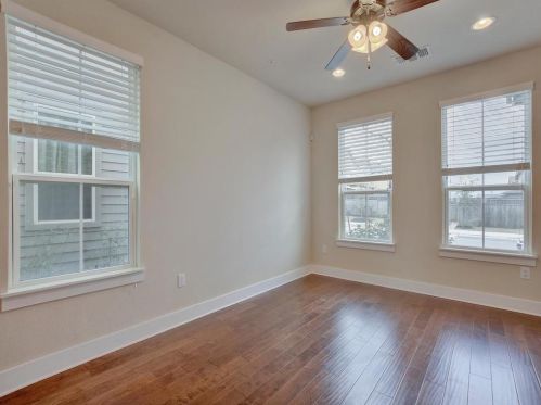 7706 Easy Wind Dr, Austin TX  78757 exterior