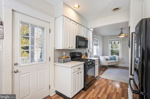 33 Vassar Rd, Camden NJ  08106-1623 exterior