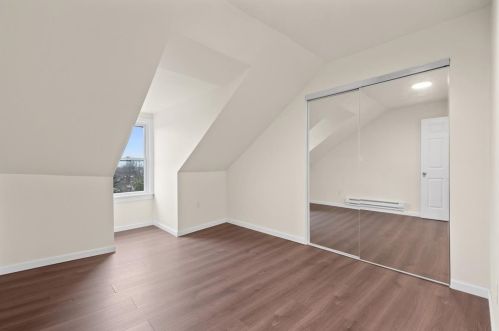 637 Bigelow St, Pittsburgh PA  15207-1205 exterior