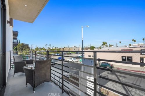 15307 Lemay St, Van Nuys CA 91406-5400 exterior