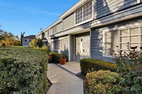 11690 Lakewood Blvd, Downey CA  90241-5272 exterior