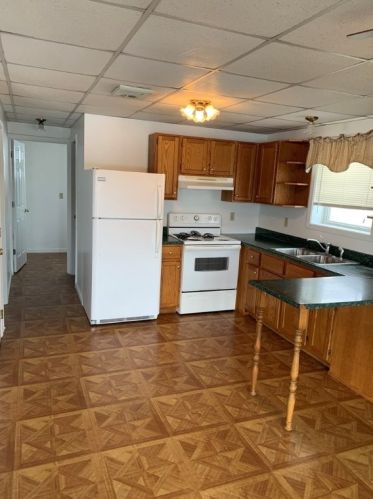 226 Sunnyland Dr, Portersville, PA 16051-1832