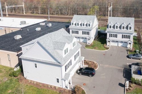444 New Haven Ave, Milford CT  06460-3613 exterior