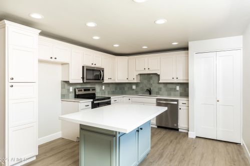 13222 38th Pl, Phoenix, AZ 85032-6608