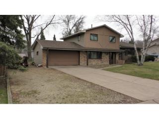 4270 Quaker Ln, Minneapolis, MN 55441-1642