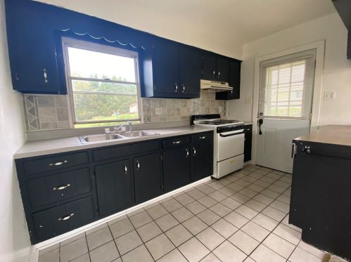 17 Virginia Dr, Mckeesport PA  15133-1005 exterior