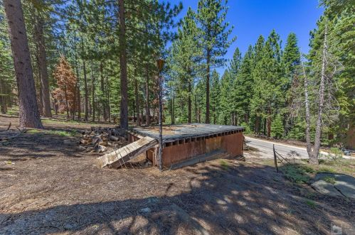 1348 Ottawa Dr, South Lake Tahoe CA  96150-4820 exterior