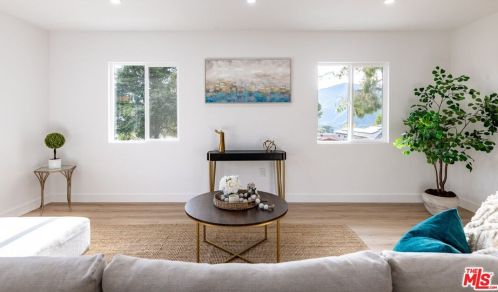 3003 Alabama St, Glendale CA  91214-2702 exterior