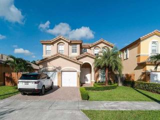 8466 110th Ave, Miami, FL 33178-5252