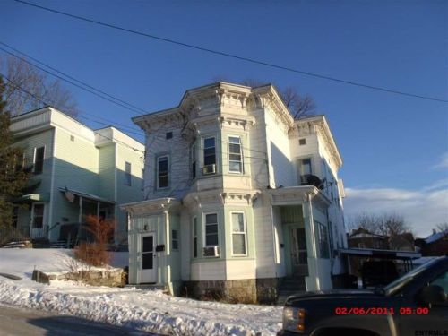 31 Mcdonnell St, West Glenville, NY 12010-3231