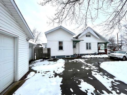 643 Yeoman St, Washington Ch OH  43160-2138 exterior