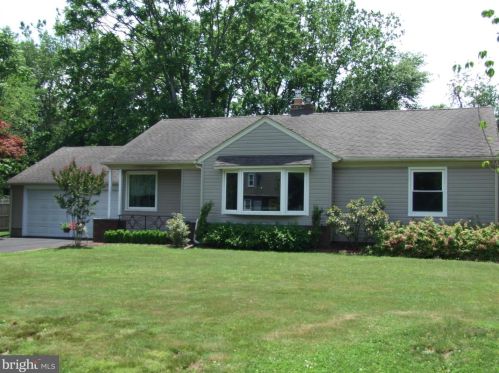 9 Kenmore Rd, Yardley, PA 19067-1997