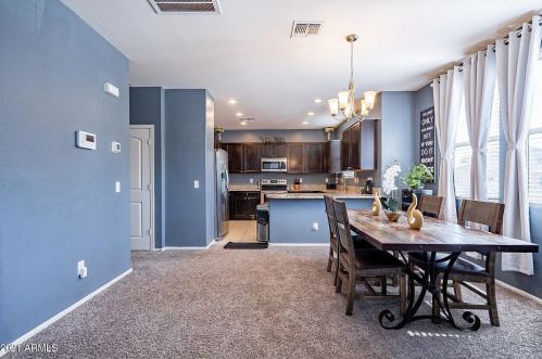 1945 77 Dr, Phoenix AZ 85033-2453 exterior