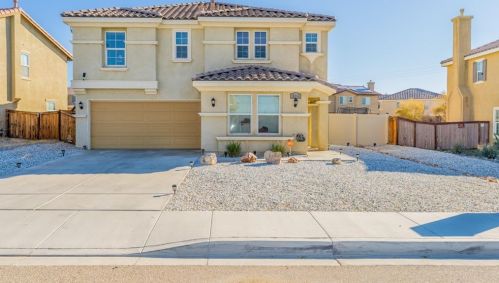 16943 Grand Triassic Ln, Victorville, CA 92394-7715