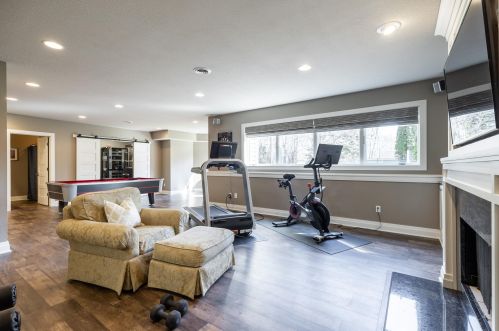 4494 121, Milwaukee WI 53228-4409 exterior